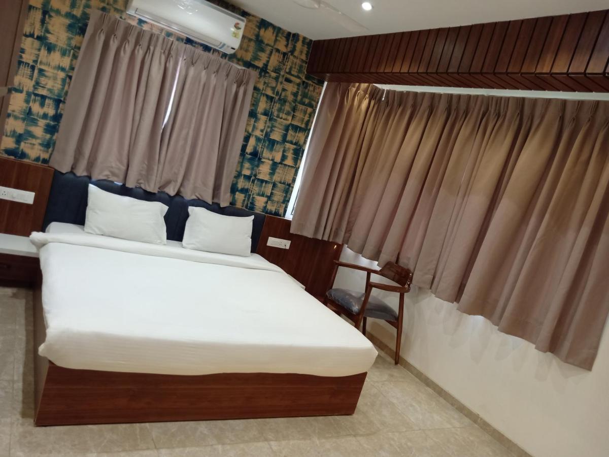 Hotel Suvarnam Residency Ahmednagar Buitenkant foto