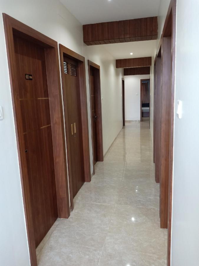 Hotel Suvarnam Residency Ahmednagar Buitenkant foto