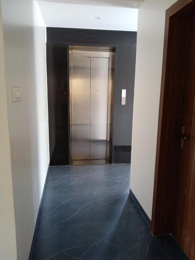 Hotel Suvarnam Residency Ahmednagar Buitenkant foto